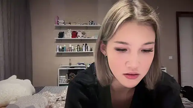 Snapshot of lilXdomiii chatting on 7, 3, 2026 lilXdomiii online show from 7, 3, 2026