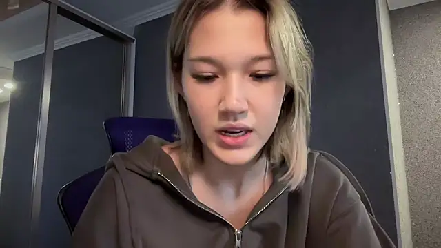 Snapshot of lilXdomiii chatting on 22, 3, 2026 lilXdomiii online show from 22, 3, 2026