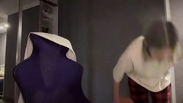 Snapshot of lilXdomiii chatting on 1, 4, 2026 lilXdomiii online show from 1, 4, 2026