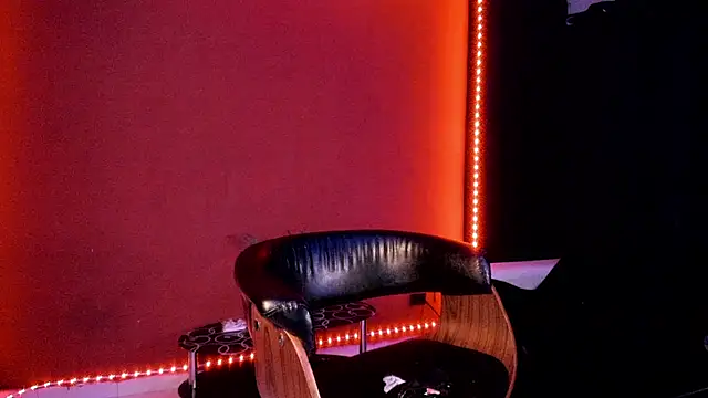 Snapshot of PervertedMissCloe chatting on 19, 3, 2026 PervertedMissCloe online show from 19, 3, 2026