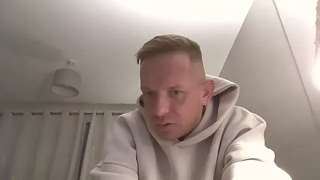 Snapshot of verscub6969 chatting on 8, 3, 2026 verscub6969 online show from 8, 3, 2026