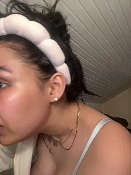 Snapshot of bella_dauergeil chatting on 11, 2, 2026 bella dauergeil online show from 11, 2, 2026