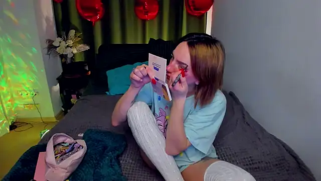 Snapshot of PollyRoseX chatting on 8, 3, 2026 PollyRoseX online show from 8, 3, 2026