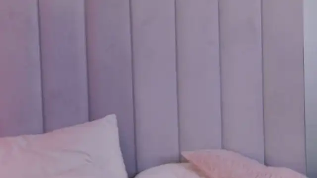 EileenElfie online show from 2, 3, 2026