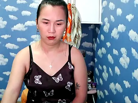 Kitty Bear02 online show from 6, 2, 2026