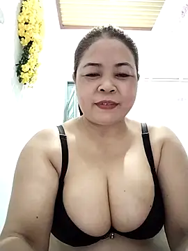 Baby-bigtits2026 online show from 8, 5, 2026