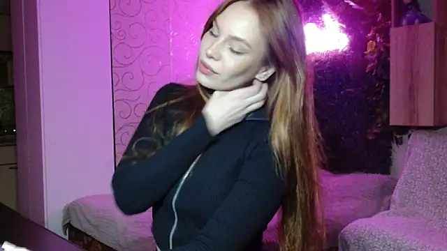 kelly love 222 online show from 28, 4, 2026