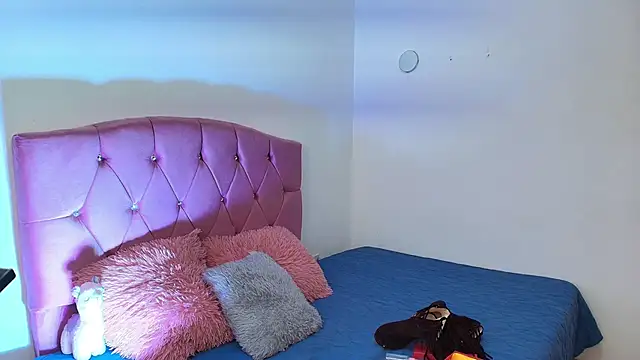 Kalyra 17 online show from 12, 3, 2026