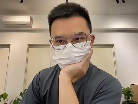 bigdomdomsss online show from 4, 2, 2026