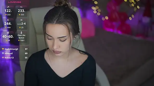 OliviaMoore  online show from 17, 2, 2026