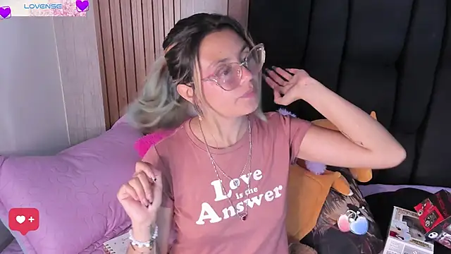 YukkyKuran  online show from 3, 2, 2026