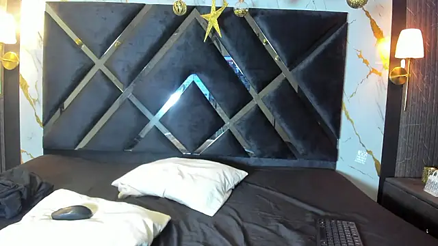 EvaaCooper online show from 3, 2, 2026