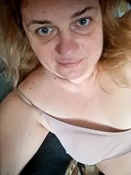 Snapshot of VitniKis chatting on 13, 3, 2026 VitniKis online show from 13, 3, 2026