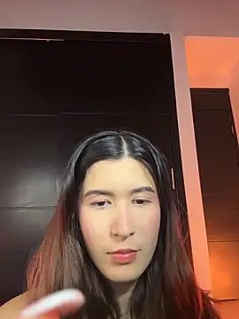 emicute  online show from 3, 2, 2026