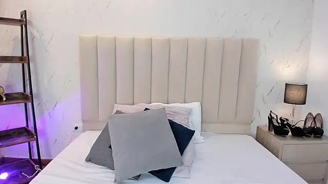 ViolettaRousee  online show from 11, 5, 2026