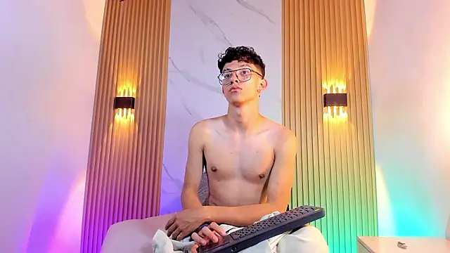 Snapshot of Christopher_Hunter chatting on 6, 3, 2026 Christopher Hunter online show from 6, 3, 2026