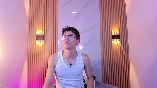 Snapshot of Christopher_Hunter chatting on 18, 3, 2026 Christopher Hunter online show from 18, 3, 2026