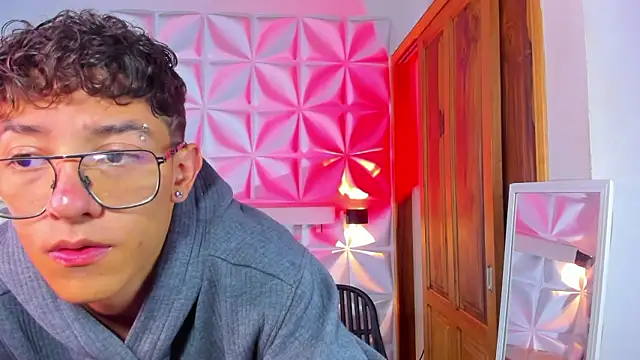 Snapshot of Christopher_Hunter chatting on 26, 3, 2026 Christopher Hunter online show from 26, 3, 2026