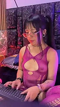 mary luckaysha  online show from 22, 6, 2026