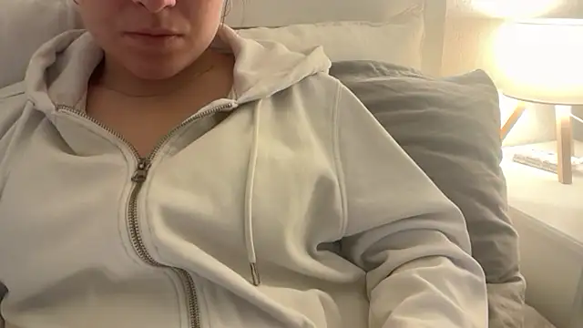 Lucyschickt online show from 12, 2, 2026