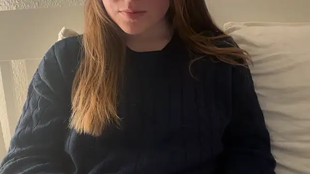 Snapshot of Lucyschickt chatting on 4, 3, 2026 Lucyschickt online show from 4, 3, 2026