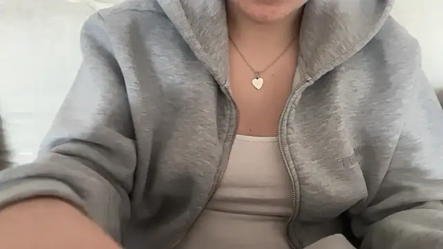 Snapshot of Lucyschickt chatting on 20, 3, 2026 Lucyschickt online show from 20, 3, 2026