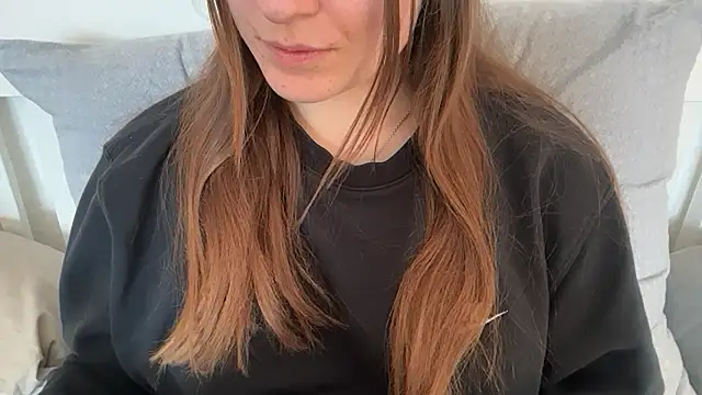 Lucyschickt online show from 15, 5, 2026