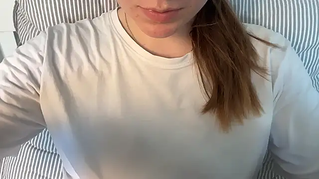 Snapshot of Lucyschickt chatting on 26, 6, 2026 Lucyschickt online show from 26, 6, 2026