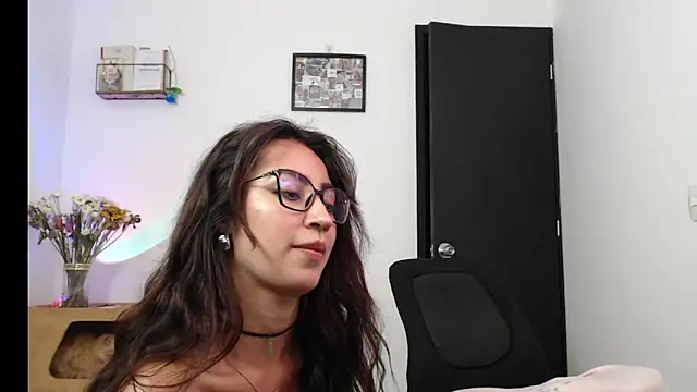 elizabethruss1 online show from 7, 3, 2026