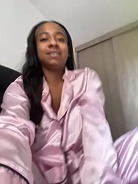Snapshot of amara_queen_ chatting on 13, 7, 2026 amara queen online show from 13, 7, 2026