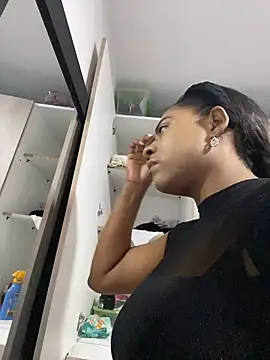 Snapshot of amara_queen_ chatting on 14, 7, 2026 amara queen online show from 14, 7, 2026