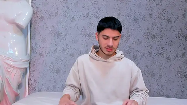 Snapshot of Apolo_Gray chatting on 5, 2, 2026 Apolo Gray online show from 5, 2, 2026