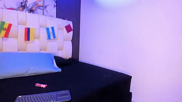 sophiaa10 online show from 19, 6, 2026
