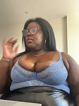 Snapshot of BouncyBBW chatting on 23, 4, 2026 BouncyBBW online show from 23, 4, 2026
