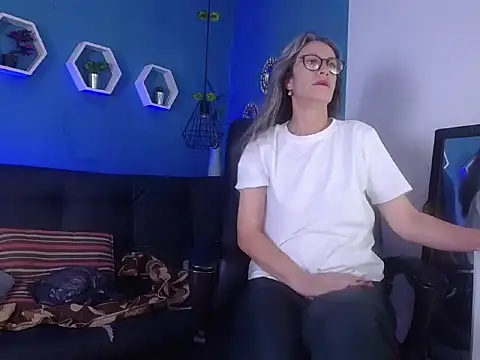 laurasofia45 online show from 1, 3, 2026