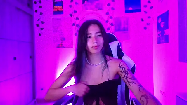 IvyStone  online show from 12, 3, 2026