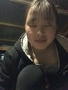 honeyyy110 online show from 5, 2, 2026