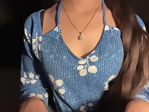 Simran kaurr online show from 4, 4, 2026