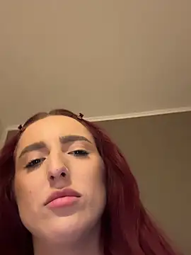 CrystalRedd online show from 11, 5, 2026