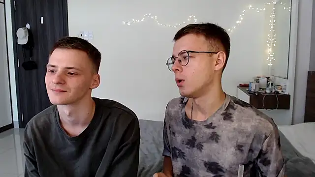 NikiKerryCum online show from 19, 5, 2026