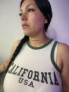 Miia  Taylor online show from 3, 3, 2026