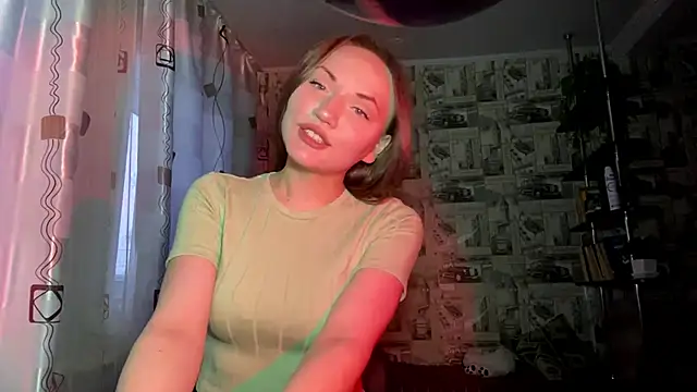 JuliaCurletteye online show from 3, 2, 2026