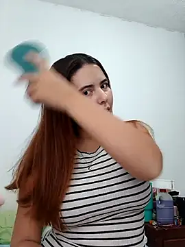 Snapshot of lyss_muller chatting on 16, 3, 2026 lyss muller online show from 16, 3, 2026