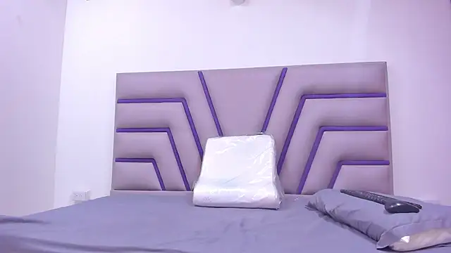 riley smit online show from 4, 2, 2026