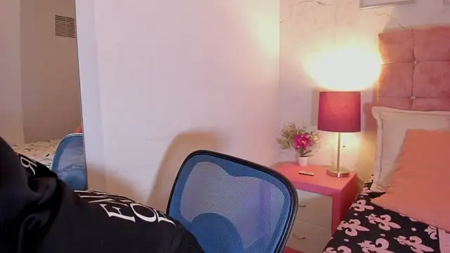 Snapshot of MiaaBlake_ chatting on 4, 3, 2026 MiaaBlake online show from 4, 3, 2026