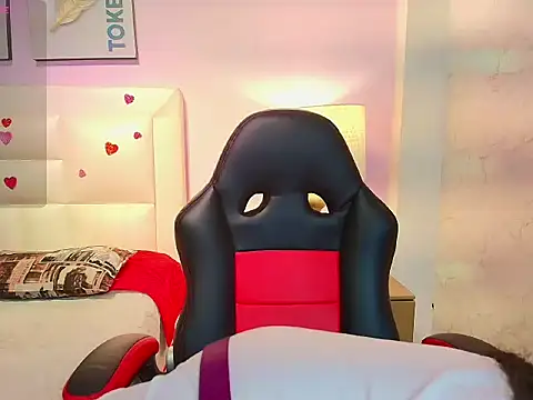 AmyTorres  online show from 20, 2, 2026