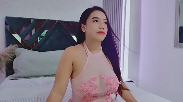 AmyTorres  online show from 17, 6, 2026