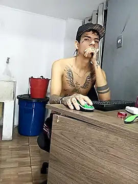 hotpocahontas26 online show from 4, 2, 2026