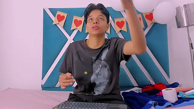 natasha and zoe online show from 22, 2, 2026