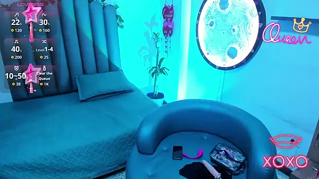 Miaa-Foxx online show from 31, 3, 2026